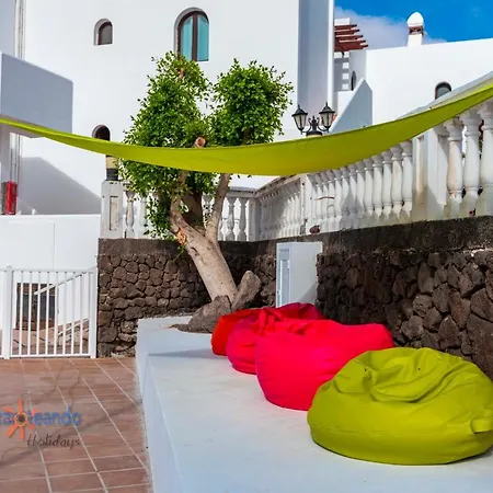 Sunny - Duplex 2beds 2 Baths Apartment