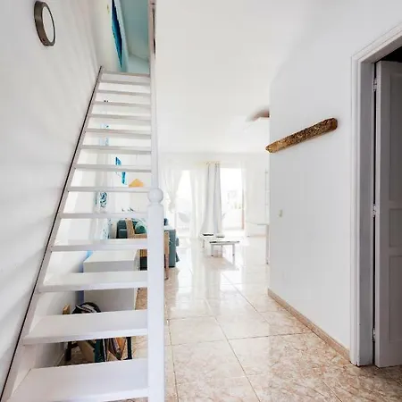 Sunny - Duplex 2beds 2 Baths Apartment *