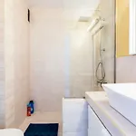 Διαμέρισμα Sunny - Duplex 2beds 2 Baths *