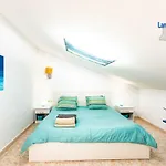 Sunny - Duplex 2beds 2 Baths